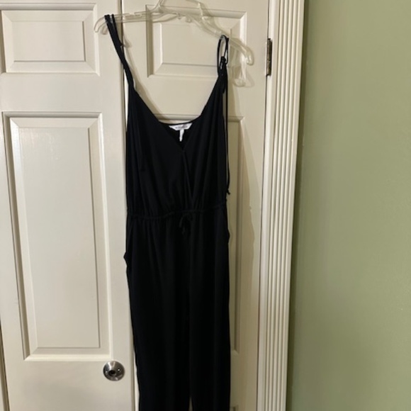 BCBG Generation Black Jumpsuit L Spaghetti Strap Pockets Never Worn Like New - Picture 3 of 3